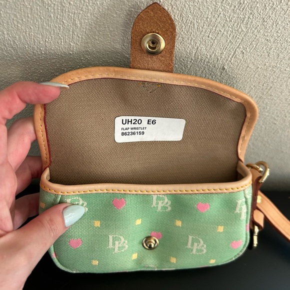 Dooney & Bourke Mint Green Canvas Monogram Vintage Wristlet Clutch - Picture 9 of 10